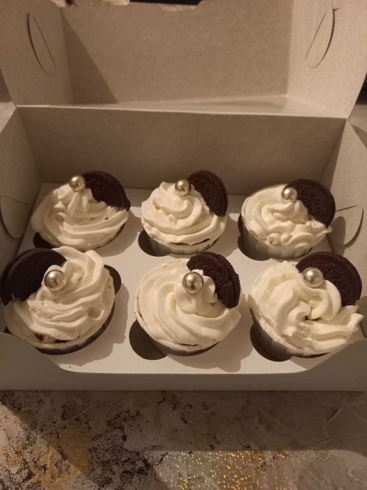 600 Моти, пироженое,капкейки , десерты, меренговый рулет