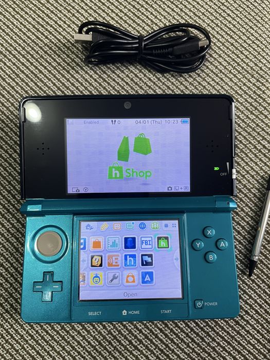3DS modat cu card de 64Gb