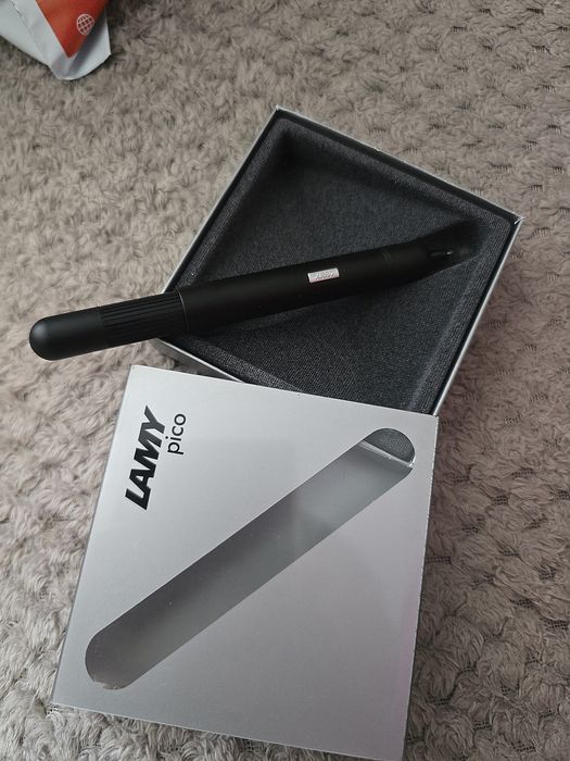 Vand pix lamy cu eticheta