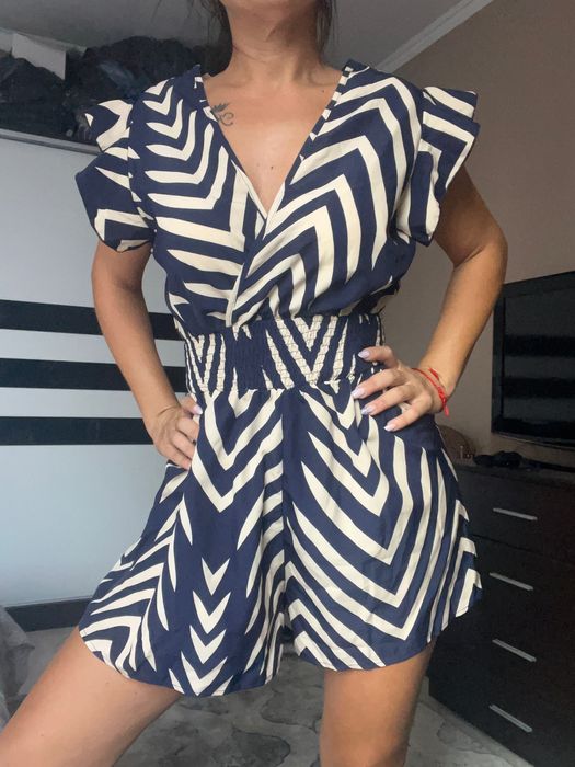 Дамски къс гащеризон.