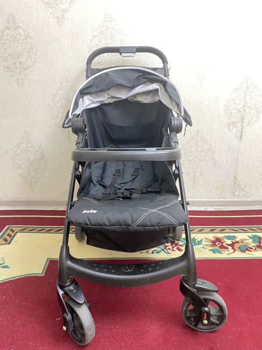 Коляска от бренда Joie