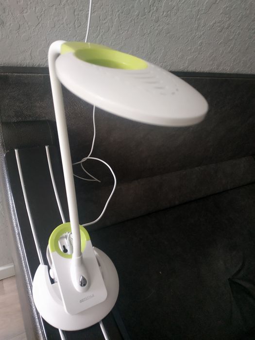 Лампа настольная светодиодная