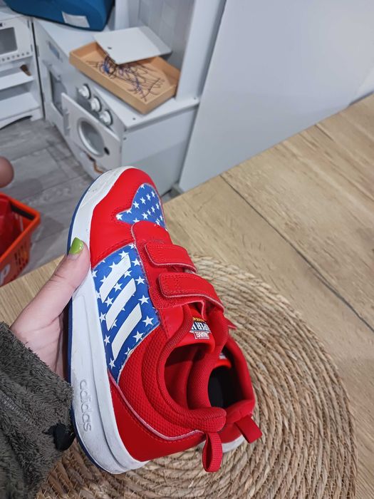 Оригинални детски маратонки на Adidas