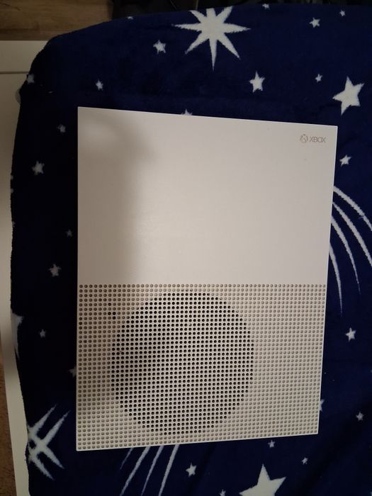 Xbox one s o manete 3 jocuri cablu HDMI, DE ALIMENTARE