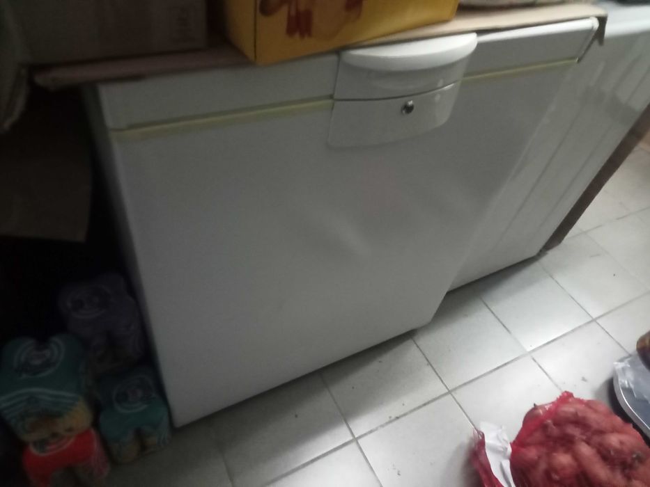 Frigidere mici si congelatoare cu sertare sau capac