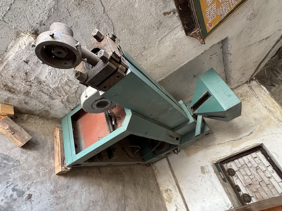 Екструдер за пластмасови изделелия и други