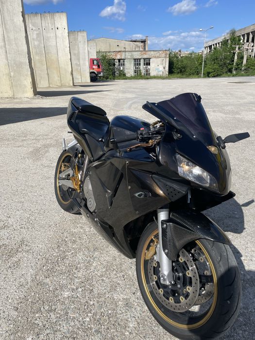 Honda CBR 600RR (PC37)