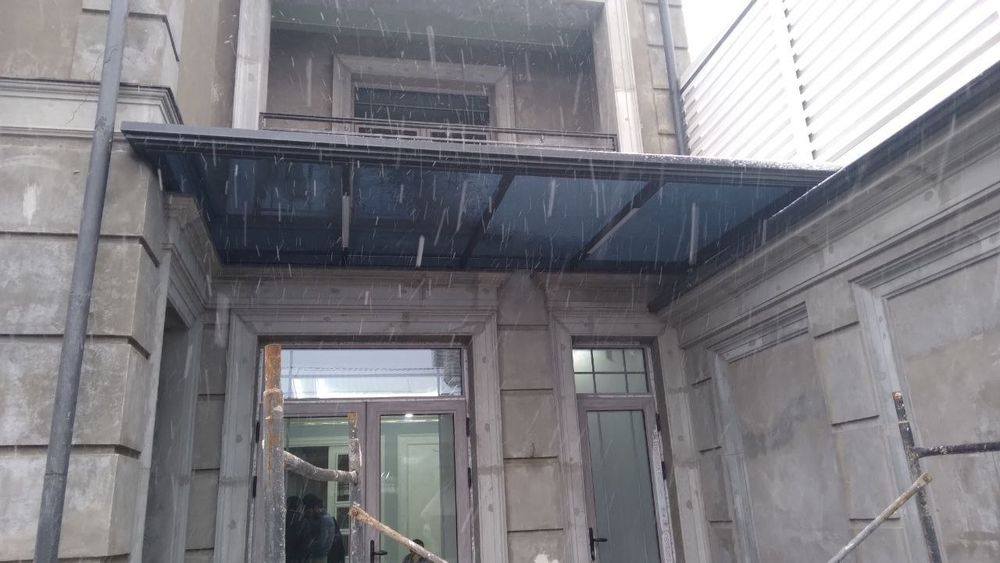 Навесы стеклянный перила стеклянные производим гарантия качества