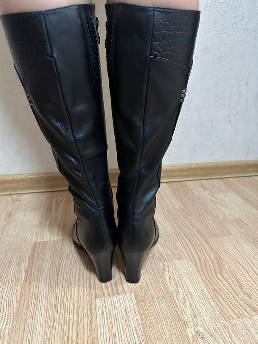 Кожаные сапожки демисезонные