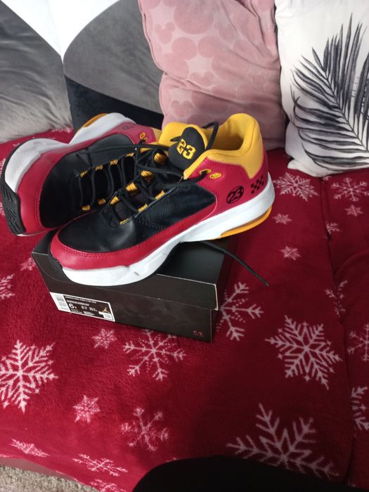 Ghete Jordan nr.38,5