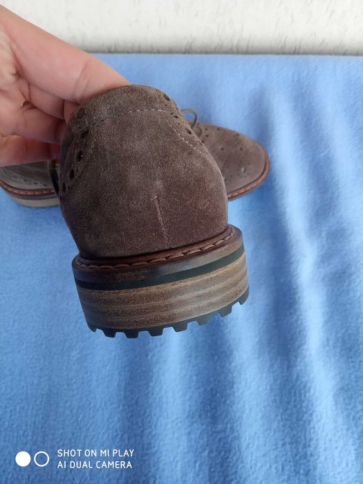 Обувки Ecco и Clarks номер 39-40.