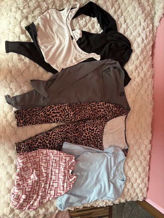 Дамски бодита и блузи