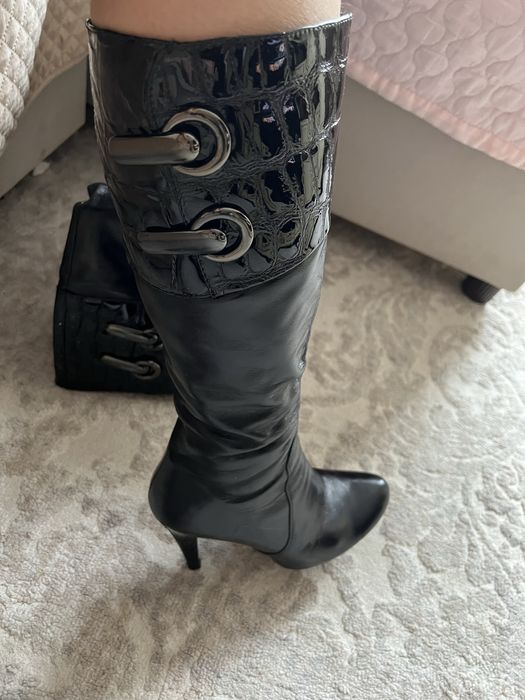 Ботинки срочно 35р