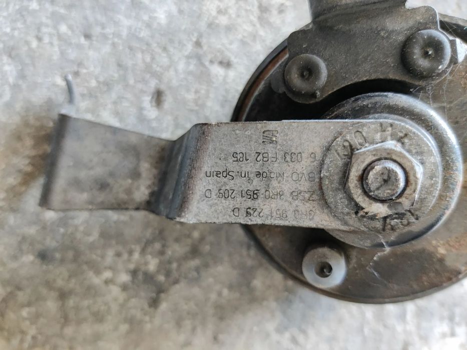 Claxon Seat Exeo Audi A4 703881157 / CH2143