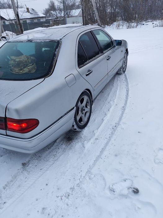 Продам Мерседес 210