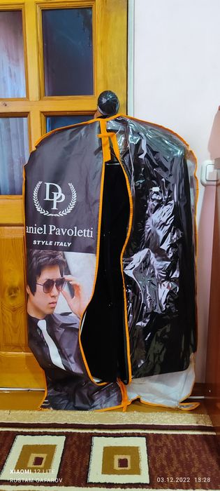 Продаётся пальто Daniel Pavoletti. Замшевая. НОВЫЙ.