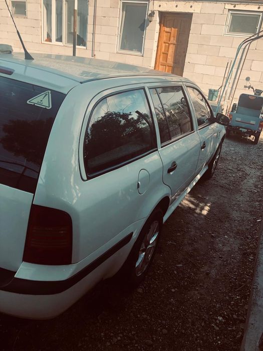 Шкода Октавия 2003год