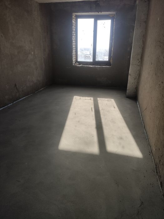 1 хоналик 8 етаж