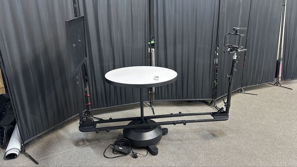 Fancier Masa Foto Produs cu Stand Rotativ 360 grade