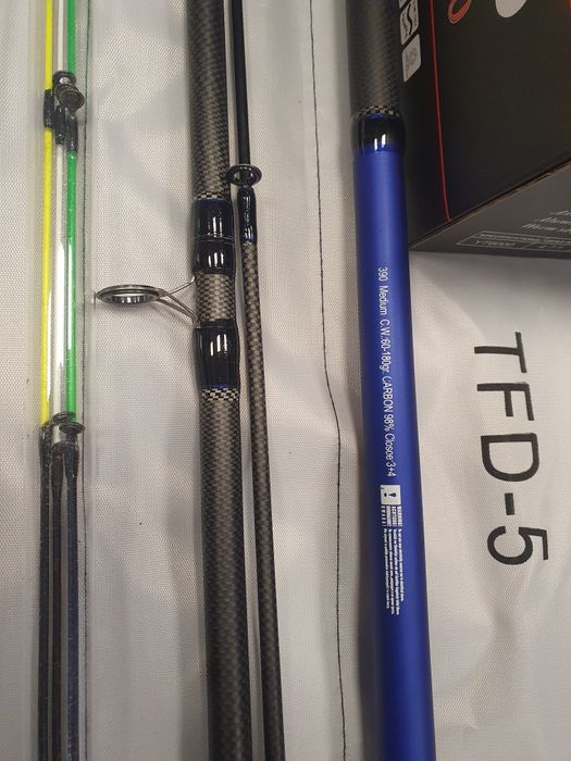 2 lansete de feeder și 2 mulinete de feeder 350 de lei