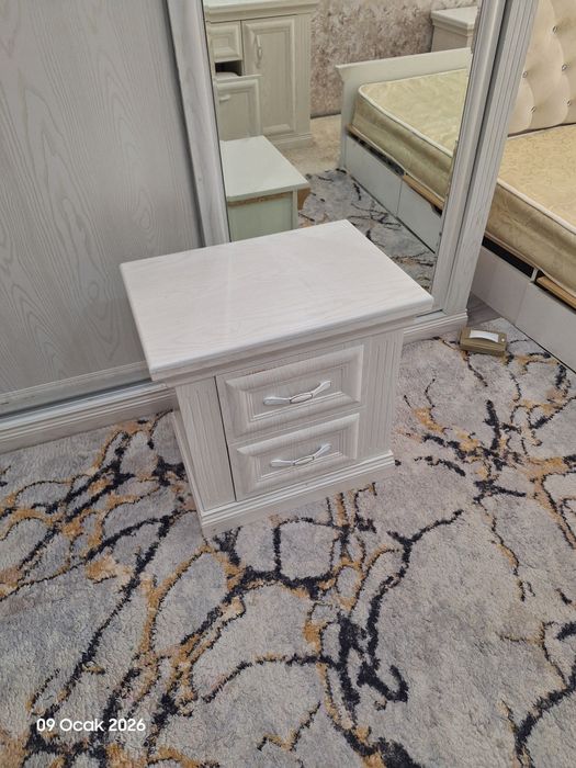 Yumshoq mebellar sotiladi holati yaxshi