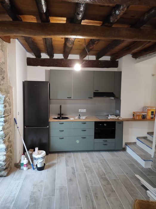 Realizez lucrări de interior