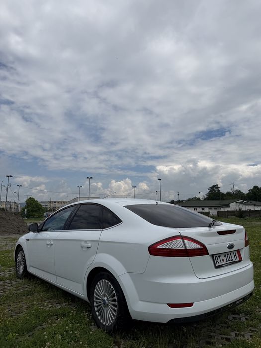 FORD Mondeo 2010 — imagine 2