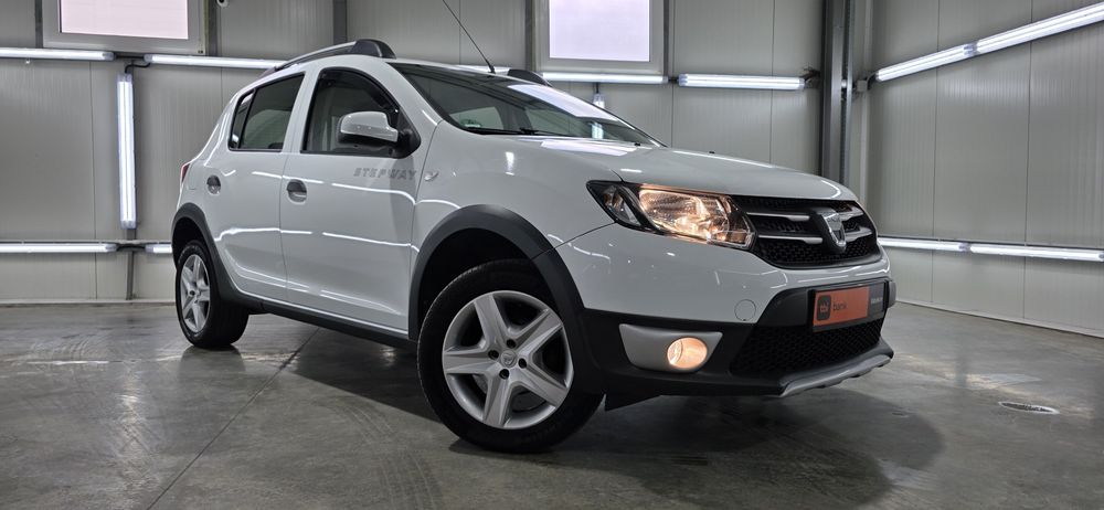 Dacia Sandero Stepway Fab 2015 Benzina. NAVI Ac Pilot Automat  Full Electric Comenzi  Km 111.000 REALI Inmport Germania Garanție 12 Luni