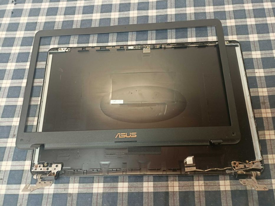 Elemente Asus R702u X705Q
