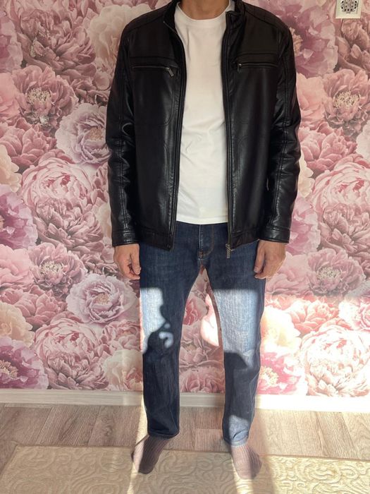 Продам одежду ..