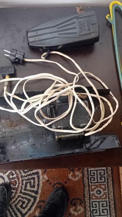 Mașină de cusut singer