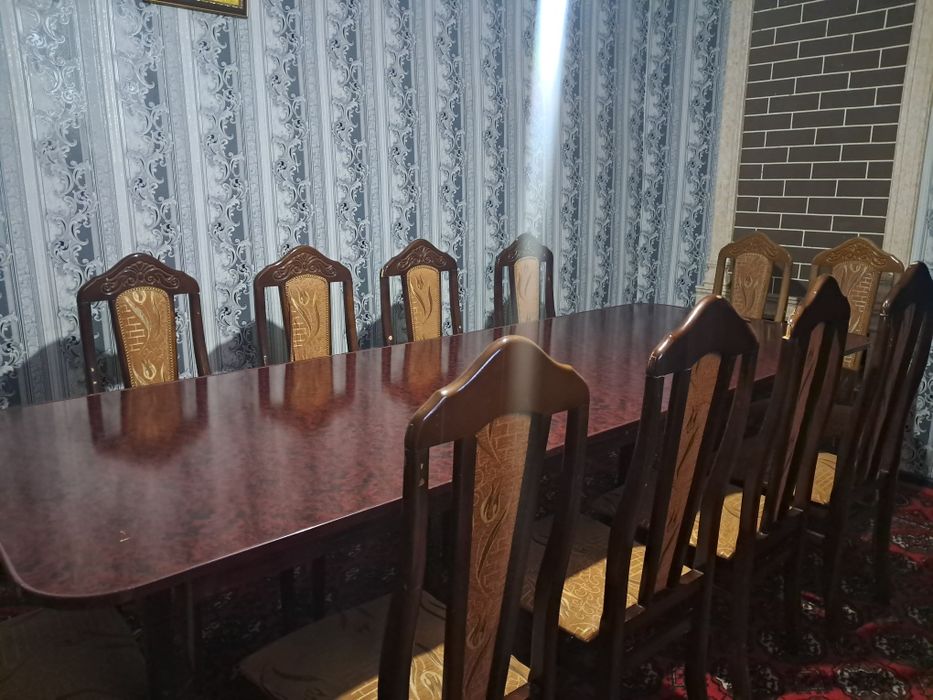 Assalomu alekum zor toza chiroyli stol stul sotiladi