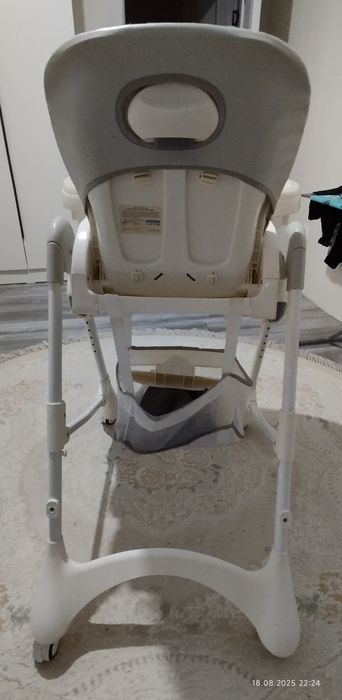 Продам столик для кормления