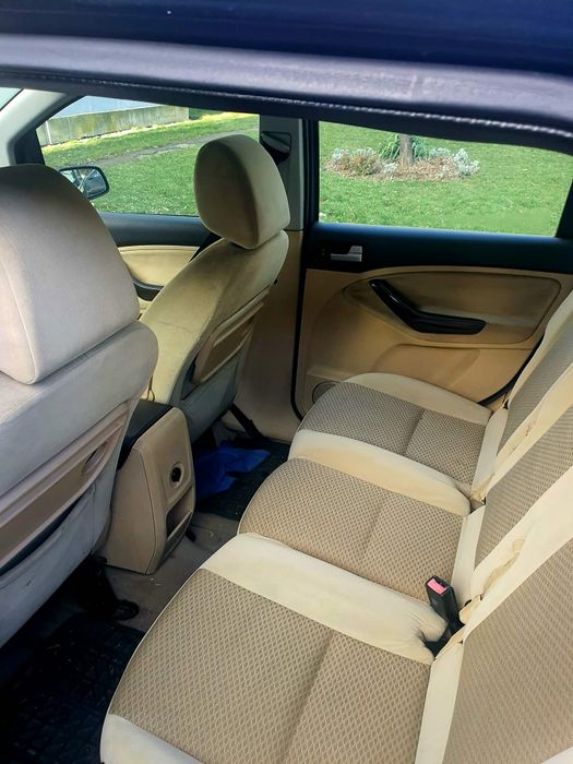 Vînd Ford C max 1,6 dizel