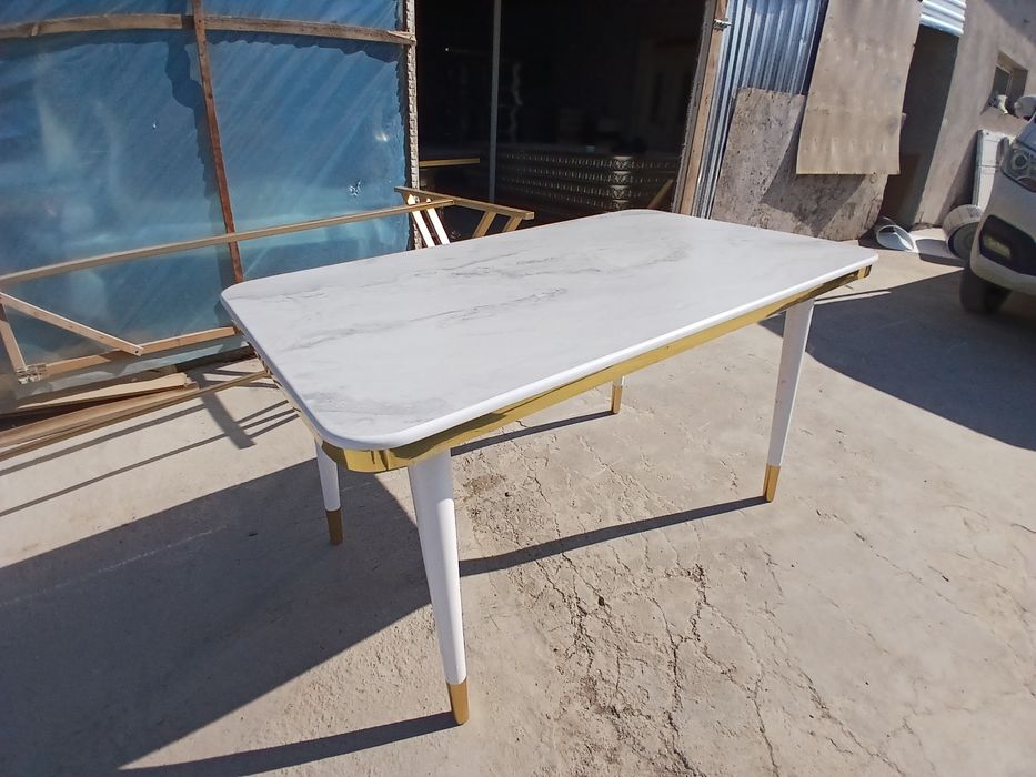 Stol oshhona va mehmonhona uchun. Стол для кухня и заль