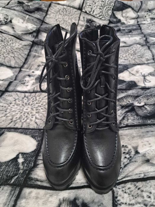 Елегантни зимни боти