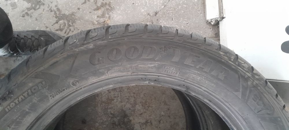 продам комплект резины (липучка)