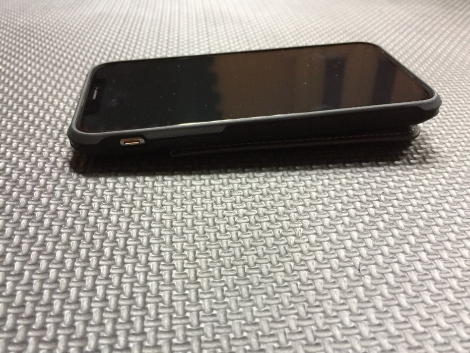 Кожен калъф за iPhone XS