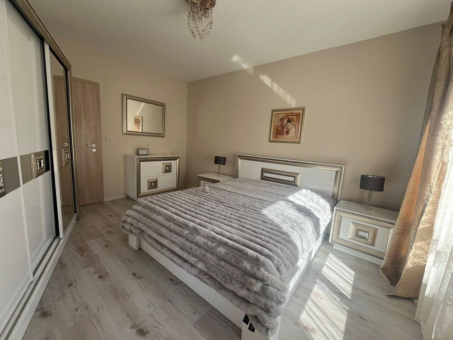 Продава се Тристаен апартамент в Варна, Аспарухово - 114 кв.м за 1025 €/кв.м - Снимка #3