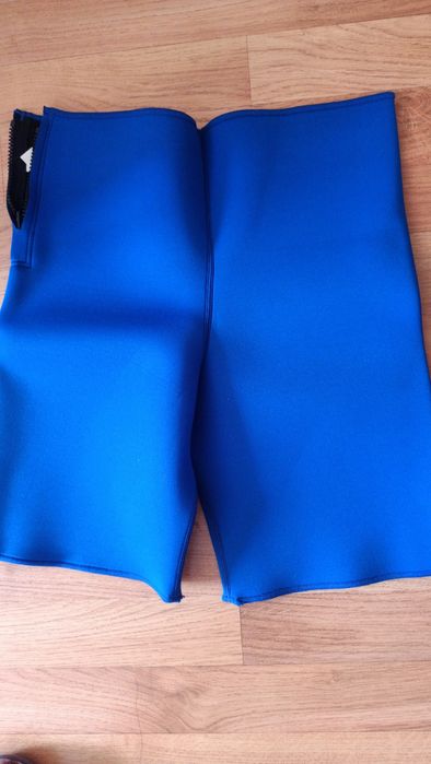 Шорты бермуды с эффектом сауны