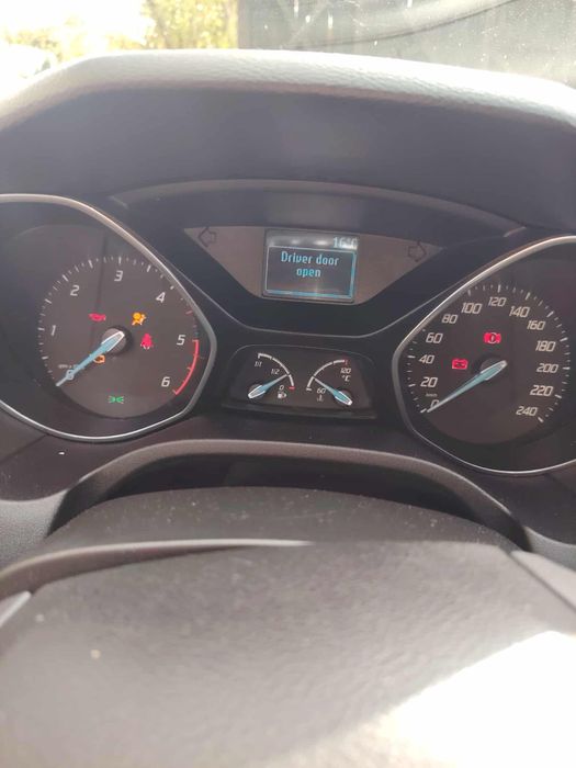 FORD Focus 2012 — imagine 5