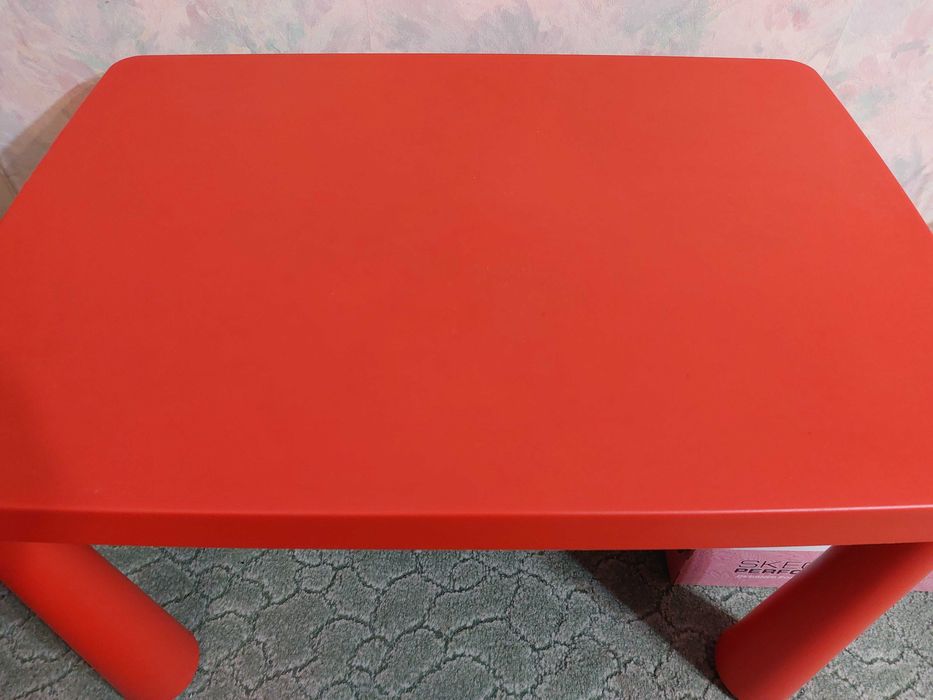 Set masa rosie cu scaun albastru spatar Mammut Ikea pt copil