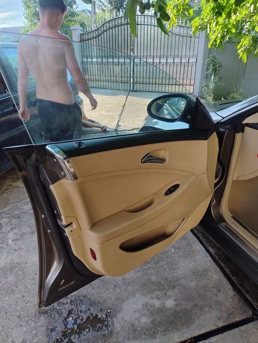 Dezmembrez Mercedes CLS W219 usa far stop bara grila perna amortizor