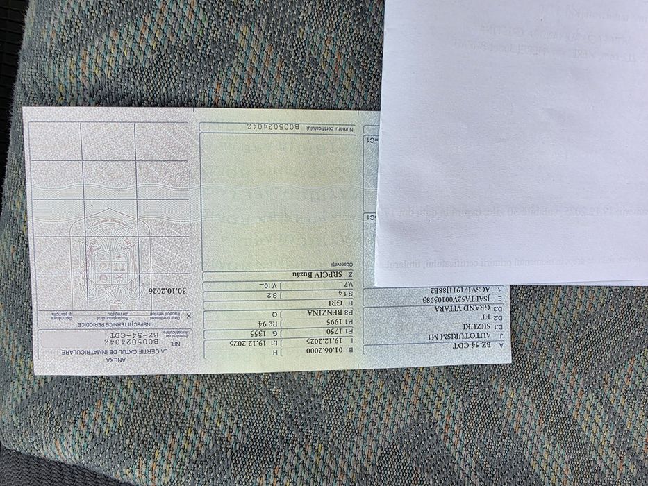 Vând sau schimb suzuki Grand Vitara  2000 benzina