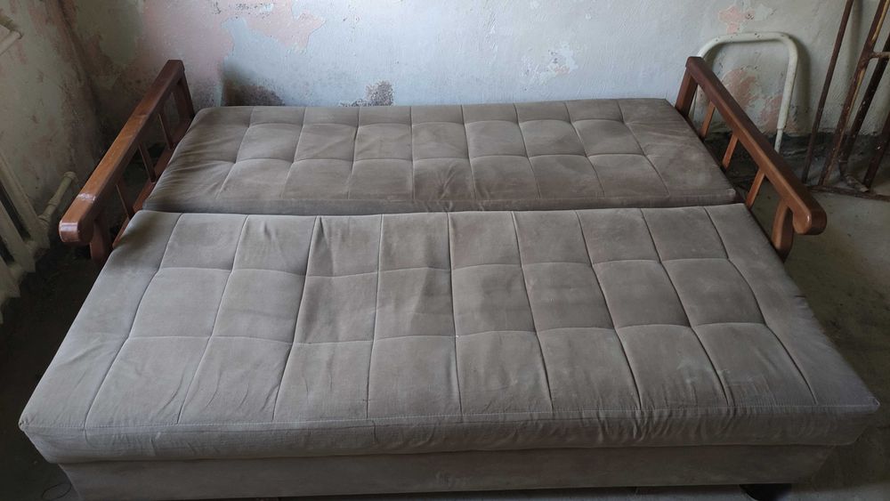 Срочно сотилади: Диван