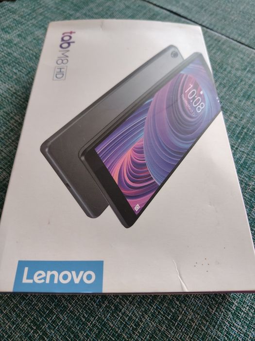 Таблет Lenovo M8