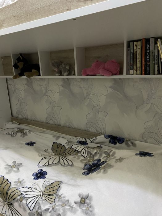 Двухярустная кровать , матрасы