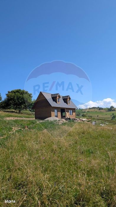Tiny House-uri in Maguri Racatau. Teren de vânzare cu proiect în curs