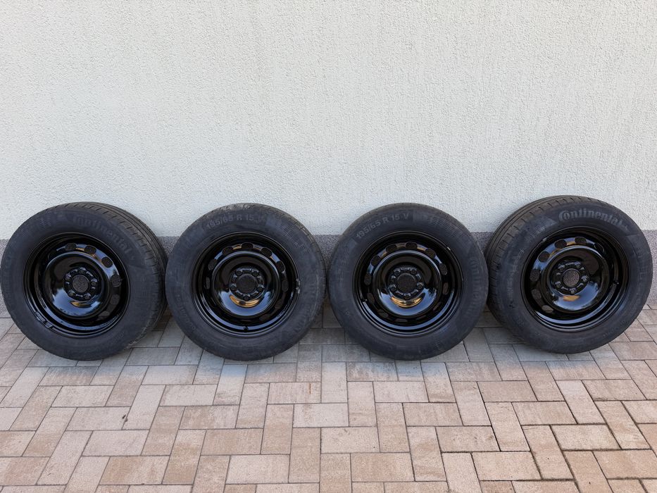 Vand jante pe 15 pentru Ford focus