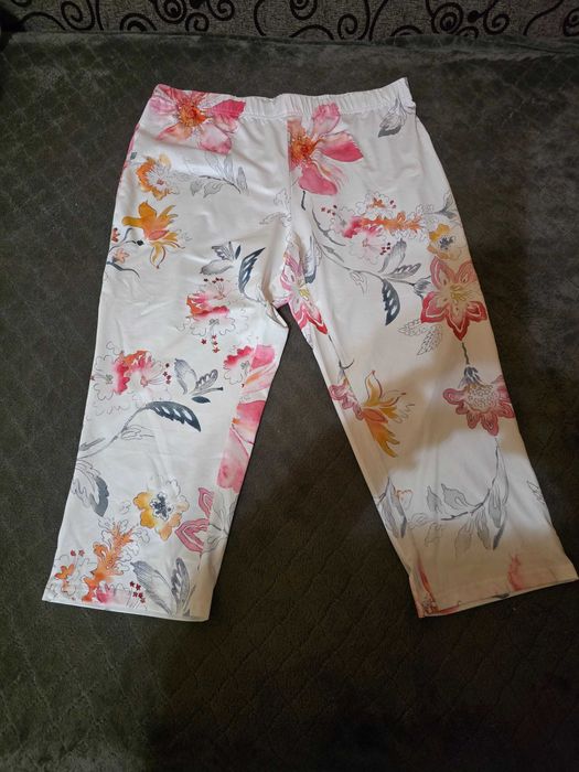 Vand 3 pantaloni 3/4 vara, noi